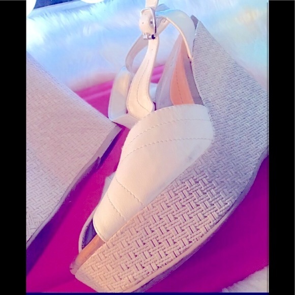 White wedges shoes Flash Sale 🎉🎉🎉 - Picture 13 of 13